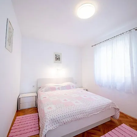 Magdalena Apartment Bol